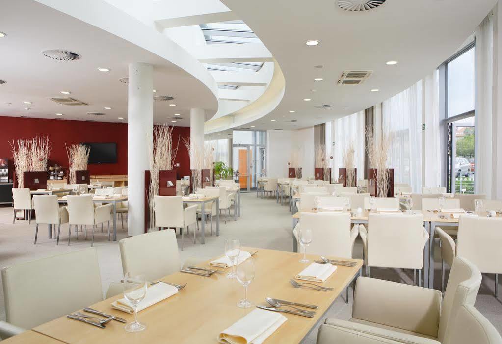Orea Hotel Atrium Otrokovice Exterior foto