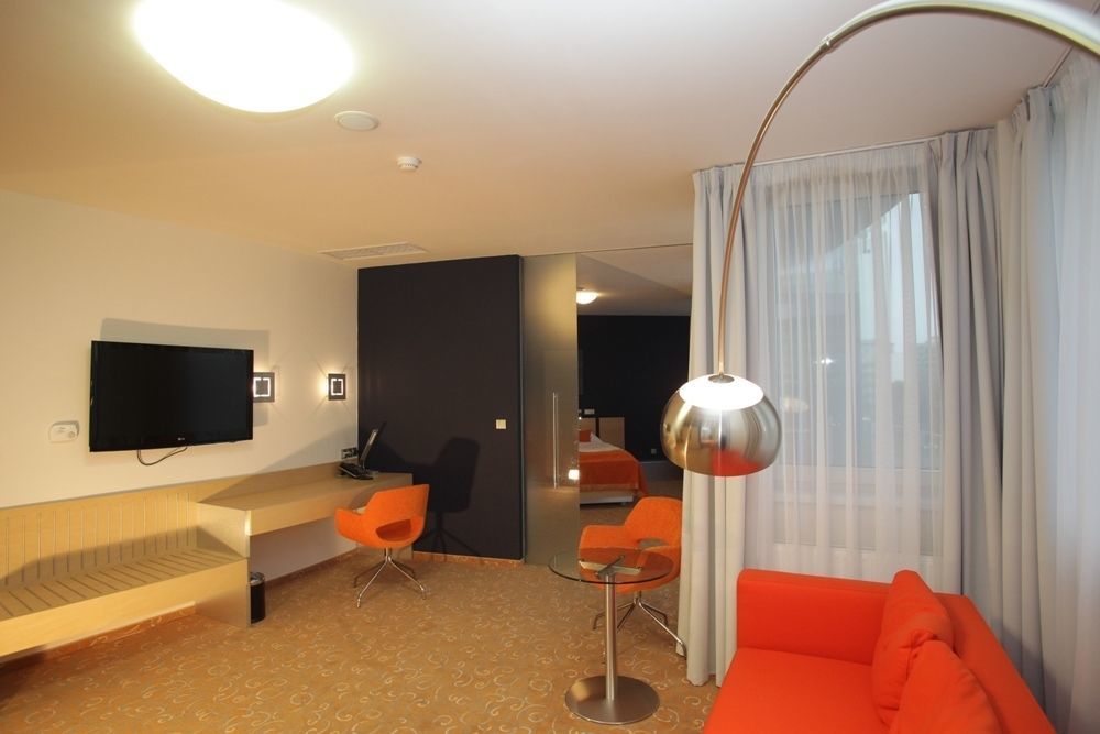 Orea Hotel Atrium Otrokovice Exterior foto